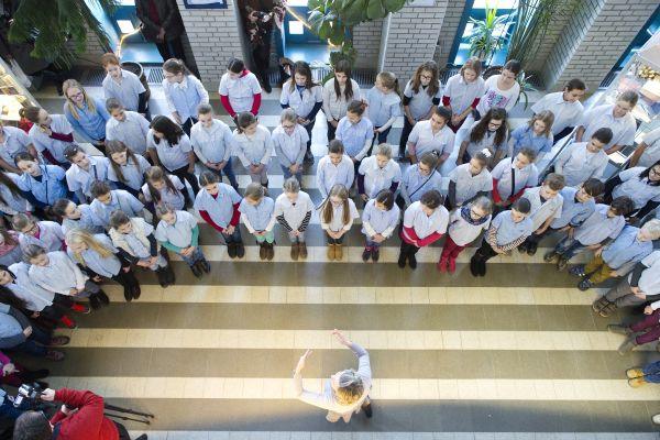 Éneklő kórus Banczik Róbert fotóján